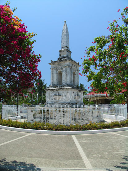 Magellan's monument, Cebu, Philippines. (PHCeb4334)